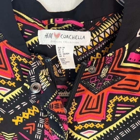 H&M Loves Coachella Aztec Blouse Size 4 - Picture 3 of 8